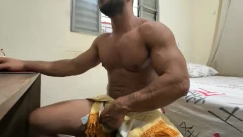 dinhoo14 online show from December 2025 06:58:01 PM