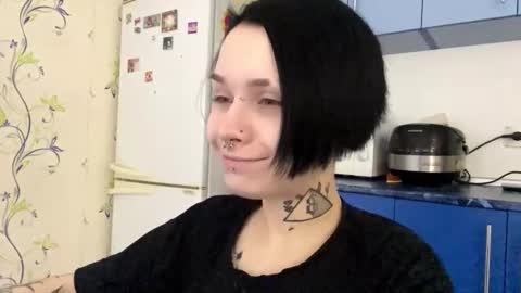 Cate online show from October 2025 08:20:02 PM