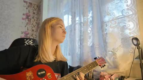 dinorahmroczkowski online show from October 2025 07:19:02 AM