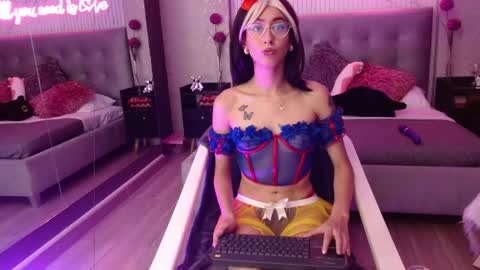 Snapshot of dione_lake chatting on May 2026 01:06:01 PM Dion online show from May 2026 01:06:01 PM