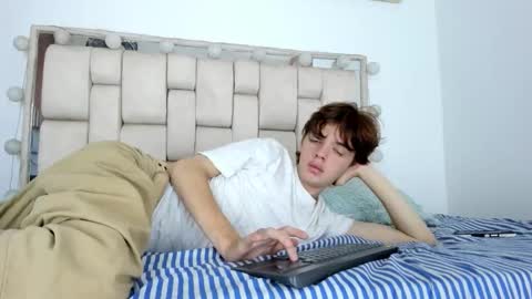 apollo online show from December 2025 01:42:01 PM