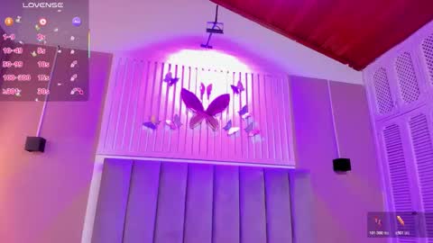 Cristal  online show from November 2025 05:06:02 AM