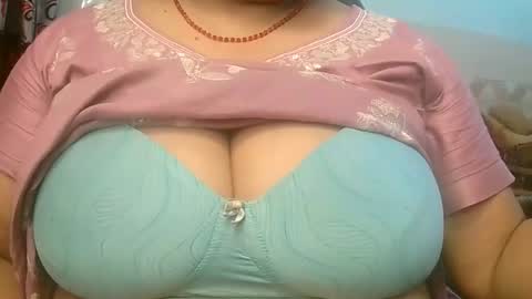 dipa2345 online show from October 2025 04:30:02 PM