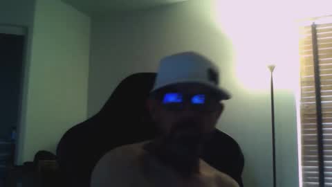 dirtrider15 online show from April 2026 07:17:02 PM