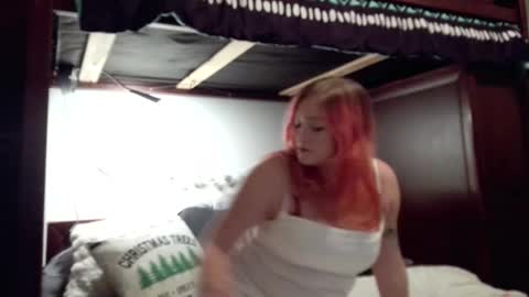 Snapshot of dirtydaisy1998 chatting on December 2025 06:39:02 AM Daisy Wylde online show from December 2025 06:39:02 AM