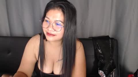 Snapshot of dirtyfungirl chatting on September 2025 12:30:01 PM LatexQueen online show from September 2025 12:30:01 PM