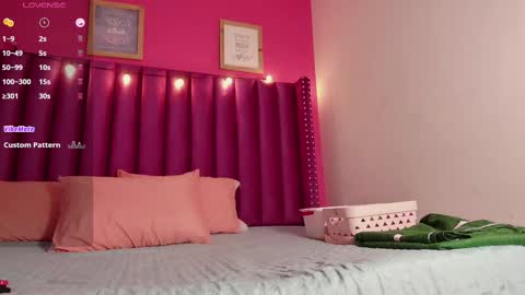 Snapshot of dirtylittleslutt_ chatting on September 2025 03:08:01 AM Nemesis online show from September 2025 03:08:01 AM