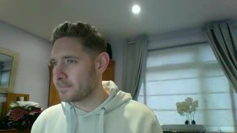 Snapshot of dirtylondon729 chatting on January 2026 12:18:01 PM Exhibitionist Ben online show from January 2026 12:18:01 PM