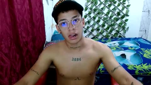 dirtyslimlatin online show from December 2025 09:33:02 PM