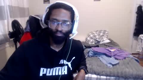 Snapshot of disr3sp3ctfully_dipp3d chatting on October 2025 06:12:01 AM Your Best Worst Nightmare online show from October 2025 06:12:01 AM