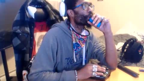 Snapshot of disr3sp3ctfully_dipp3d chatting on November 2025 01:11:01 PM Your Best Worst Nightmare online show from November 2025 01:11:01 PM