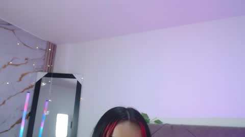 disyamil_pineda online show from May 2026 03:02:02 AM