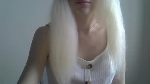 Snapshot of ditamilton chatting on November 2025 11:56:01 AM DitaMilton online show from November 2025 11:56:01 AM