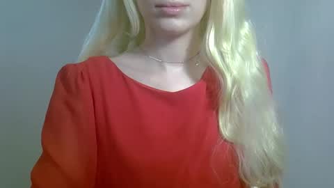 Snapshot of ditamilton chatting on November 2025 03:44:02 PM DitaMilton online show from November 2025 03:44:02 PM