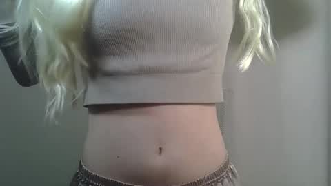 Snapshot of ditamilton chatting on November 2025 08:00:01 PM DitaMilton online show from November 2025 08:00:01 PM