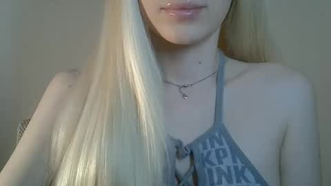 DitaMilton online show from June 2026 07:47:02 PM