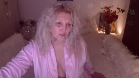 Snapshot of divineblond chatting on February 2026 09:16:02 PM Alexxa online show from February 2026 09:16:02 PM