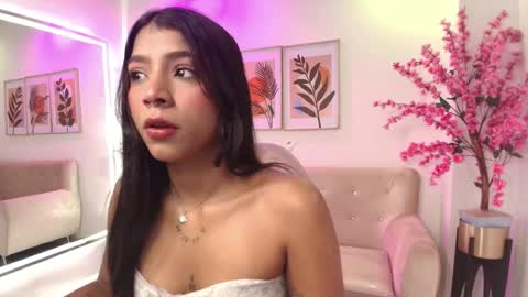 Cloe  online show from March 2026 11:28:02 AM