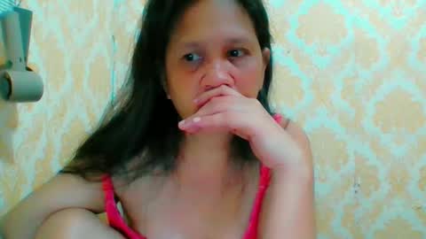 Snapshot of divinegrace10 chatting on October 2025 02:34:01 AM Divine Grace Close To Your Hear online show from October 2025 02:34:01 AM