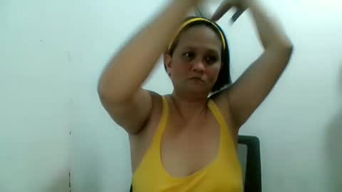 Snapshot of divinegrace10 chatting on November 2025 03:16:01 AM Divine Grace Close To Your Hear online show from November 2025 03:16:01 AM