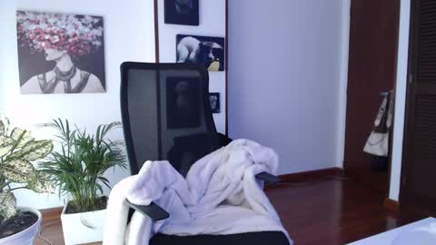 Hera online show from October 2025 12:50:01 PM