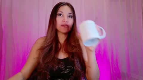 Snapshot of divinelynn chatting on January 2025 02:02:02 PM DivineLynn online show from January 2025 02:02:02 PM