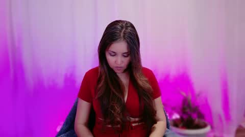 Snapshot of divinelynn chatting on January 2025 04:19:02 PM DivineLynn online show from January 2025 04:19:02 PM