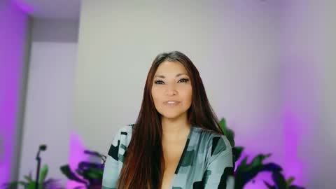 Snapshot of divinelynn chatting on December 2025 02:47:01 PM DivineLynn online show from December 2025 02:47:01 PM