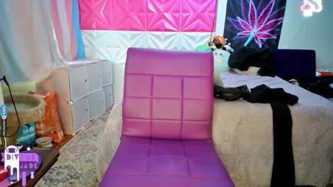 Snapshot of divynejade chatting on December 2024 08:00:02 PM Jade Divyne online show from December 2024 08:00:02 PM