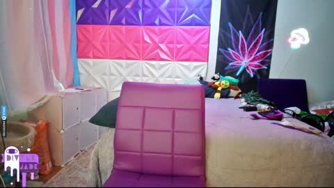 Snapshot of divynejade chatting on December 2024 03:44:01 PM Jade Divyne online show from December 2024 03:44:01 PM