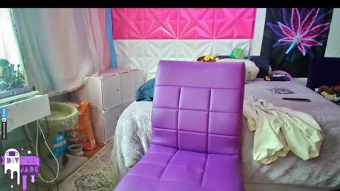 Snapshot of divynejade chatting on December 2024 10:33:02 PM Jade Divyne online show from December 2024 10:33:02 PM