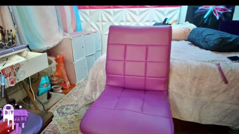 Snapshot of divynejade chatting on December 2024 09:50:01 AM Jade Divyne online show from December 2024 09:50:01 AM