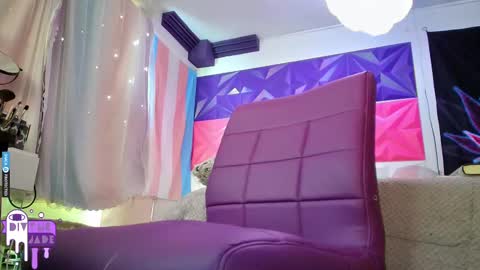 Snapshot of divynejade chatting on February 2025 04:24:02 PM Jade Divyne online show from February 2025 04:24:02 PM