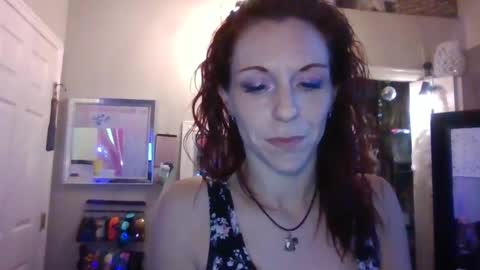 Snapshot of dixieglam chatting on February 2025 01:27:01 AM dixieglam online show from February 2025 01:27:01 AM