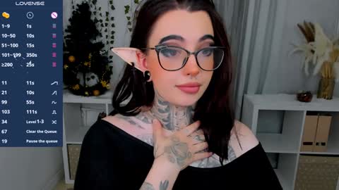 dixipixi_ online show from December 2024 10:32:01 AM