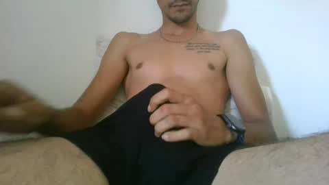 Snapshot of djull100 chatting on July 2026 09:33:01 AM djull100 online show from July 2026 09:33:01 AM