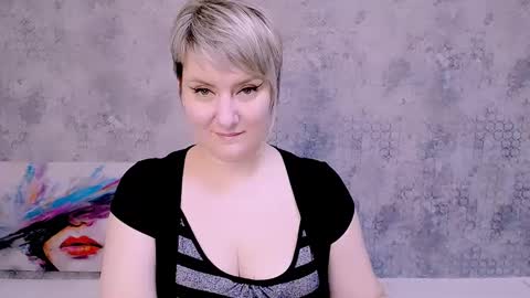 djullia online show from February 2025 01:13:02 PM