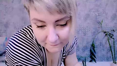 djullia online show from November 2025 06:16:02 AM