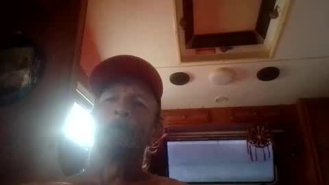 Snapshot of dl75doy chatting on October 2025 05:38:02 AM dl75doy online show from October 2025 05:38:02 AM