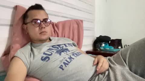 Liam Bon online show from November 2025 01:48:02 PM