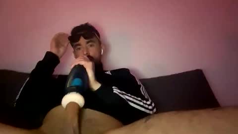 Snapshot of dmoeni chatting on April 2026 07:55:02 PM Azier online show from April 2026 07:55:02 PM