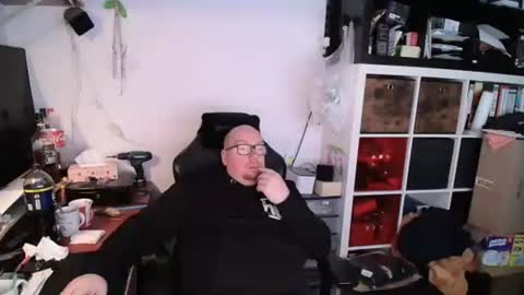 Snapshot of dobermann0002 chatting on December 2025 09:18:02 AM dobermann0002 online show from December 2025 09:18:02 AM