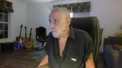 dogluc7 online show from December 2024 05:49:02 AM