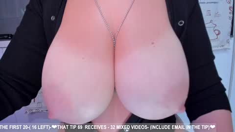 Snapshot of dolce4you69 chatting on January 2025 05:12:01 AM Dea----IF YOU WANT TO SUPPORT ME -Purshase subscribtions scroll BIO THANK YOU LOVE - online show from January 2025 05:12:01 AM