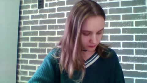 dolcezza_ online show from April 2026 11:27:01 AM