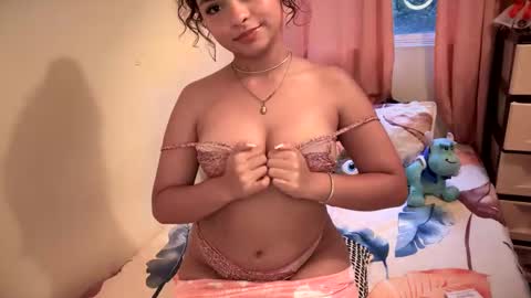 Snapshot of doll_dolcce chatting on October 2025 08:51:02 PM doll dolcce online show from October 2025 08:51:02 PM