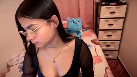 Snapshot of doll_dolcce chatting on October 2025 05:41:01 AM doll dolcce online show from October 2025 05:41:01 AM