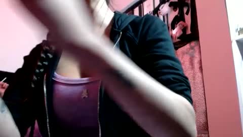 Snapshot of doll_sary chatting on January 2025 04:55:01 AM Catherine XXX online show from January 2025 04:55:01 AM