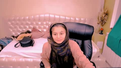 Snapshot of doll_stylish_ chatting on December 2024 07:17:01 AM dol online show from December 2024 07:17:01 AM