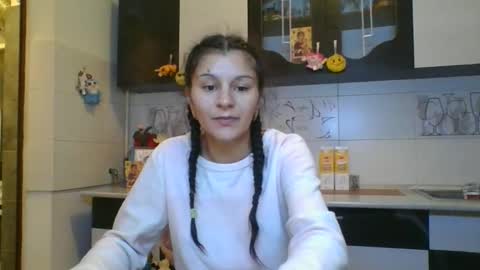 Snapshot of doll_stylish_ chatting on February 2025 03:29:01 AM dol online show from February 2025 03:29:01 AM